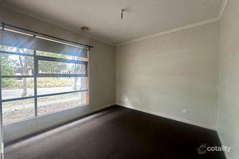 Property photo of 46 Eynesbury View Wollert VIC 3750