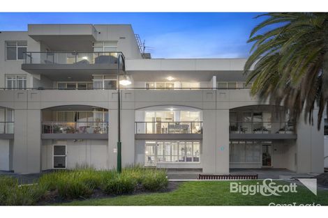 Property photo of 4/105-107 Beach Street Port Melbourne VIC 3207