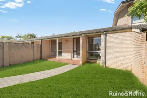 2/6 Cumberland Rd, Ingleburn, NSW 2565