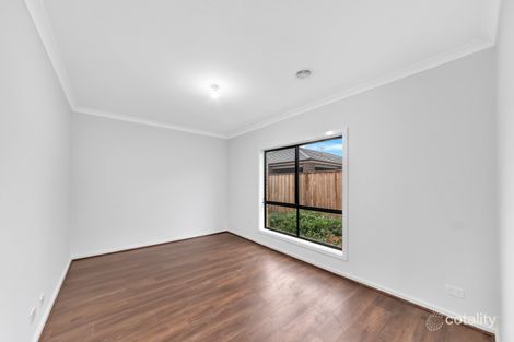 Property photo of 100 Burnbank Parade Clyde North VIC 3978