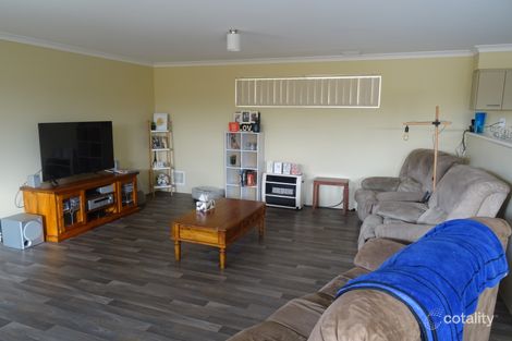Property photo of 28 Starlite Bend Dalyellup WA 6230