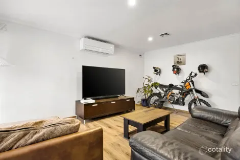 Property photo of 8 Balliol Common Sunbury VIC 3429