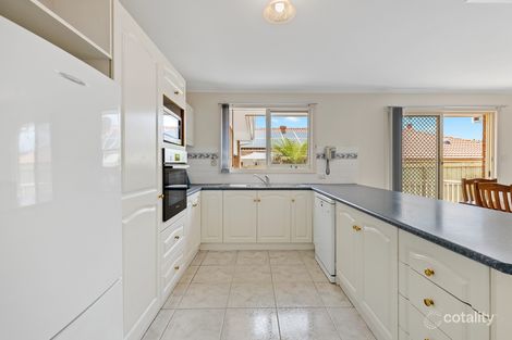 Property photo of 32 Shearer Drive Rowville VIC 3178