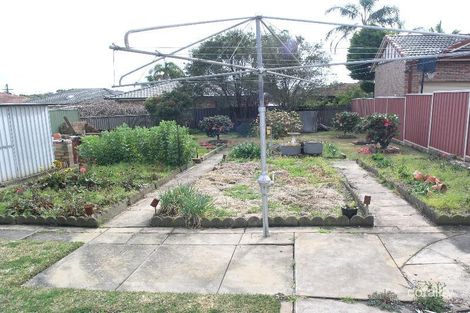 Property photo of 29 Mimosa Road Greenacre NSW 2190