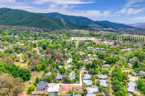 Property photo of 2 Lachlan Court Bright VIC 3741