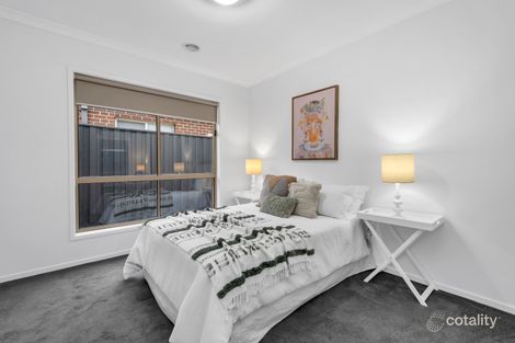 Property photo of 15 Chaffey Grove Officer South VIC 3809