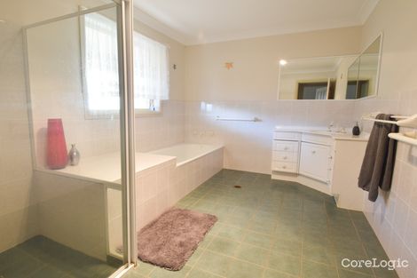 Property photo of 30 Pineview Circuit Young NSW 2594