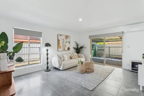 Property photo of 33 Parkway Circuit Parafield Gardens SA 5107