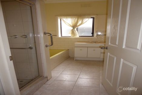 Property photo of 1/9 Leonard Avenue St Albans VIC 3021