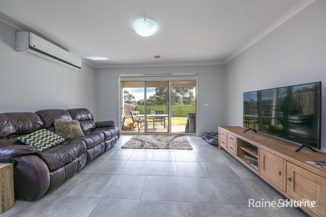 Property photo of 52 James Melrose Drive Brookfield VIC 3338