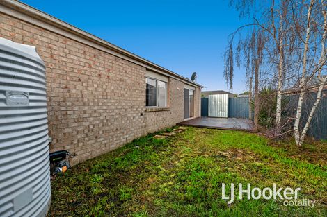 52 Shearwater Dr, Pakenham, VIC 3810