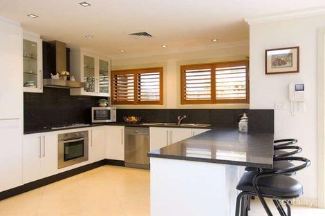 Property photo of 2 Aronia Avenue St Ives NSW 2075