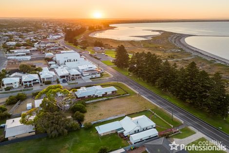 210 Arcadia Dr, Shoalwater, WA 6169