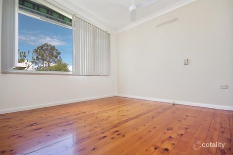 Property photo of 20 Floraville Road Belmont North NSW 2280