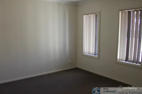 Property photo of 23 Narellan Drive Hampton Park VIC 3976