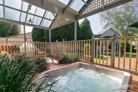 Property photo of 46 Nantilla Crescent Werribee VIC 3030