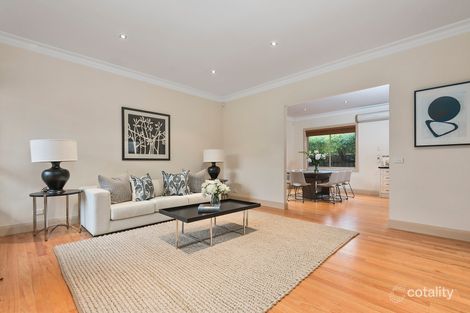 Property photo of 2/33 Kirstina Road Glen Waverley VIC 3150