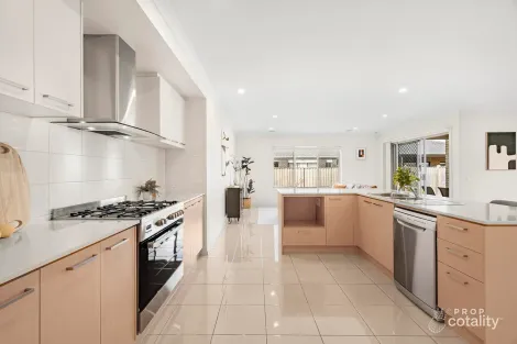 Property photo of 49 Baycrest Drive Point Cook VIC 3030