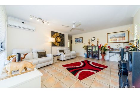 Property photo of 2/2 Cassandra Crescent Labrador QLD 4215