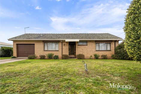 12 Lone Pine Ave, Corowa, NSW 2646