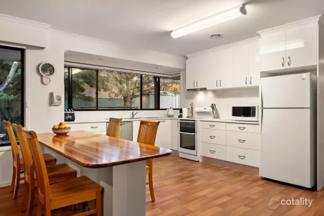Property photo of 37 Forest Drive Jerrabomberra NSW 2619