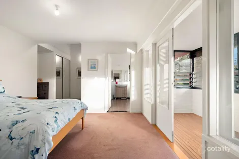 Property photo of 37 Forest Drive Jerrabomberra NSW 2619
