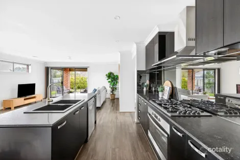 Property photo of 9 Abode Street Armstrong Creek VIC 3217