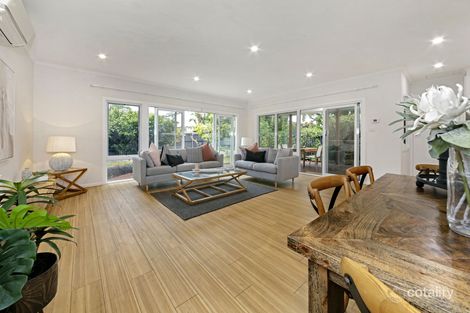 Property photo of 23 Holywood Grove Carnegie VIC 3163