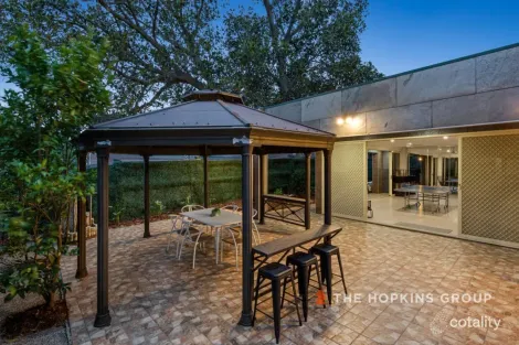 Property photo of 21 Zoe Circuit Northcote VIC 3070