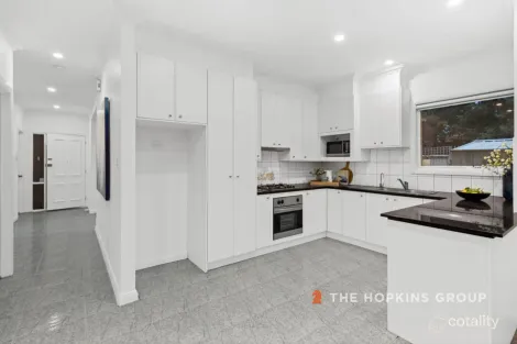 Property photo of 21 Zoe Circuit Northcote VIC 3070