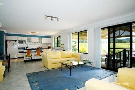 Property photo of 21 Northmeadows Cordeaux Heights NSW 2526