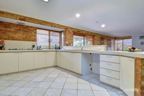 Property photo of 18 Ollera Meander Carramar WA 6031