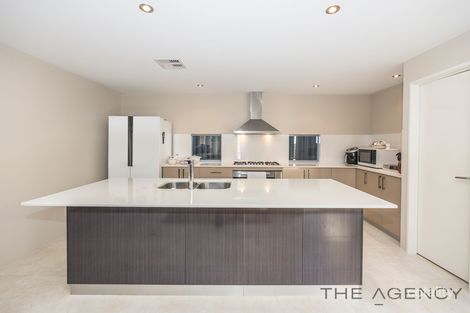 Property photo of 18 Lago Promenade Aveley WA 6069