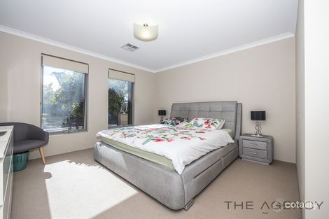 Property photo of 18 Lago Promenade Aveley WA 6069