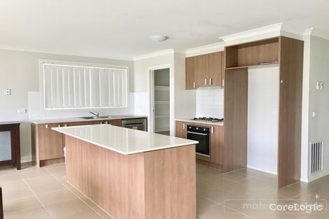 Property photo of 3 Raven Court Pakenham VIC 3810