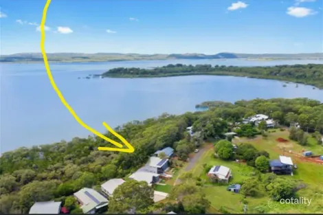 Property photo of 38 Blue Waters Crescent Macleay Island QLD 4184