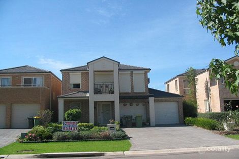 11 Robinia Ave, Fairfield East, NSW 2165