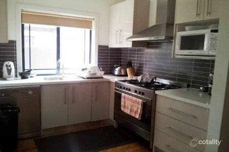 Property photo of 3 Appletree Grove Cairnlea VIC 3023
