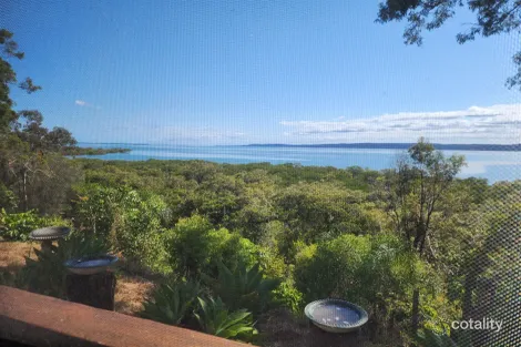 Property photo of 38 Blue Waters Crescent Macleay Island QLD 4184
