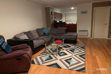 Property photo of 15 Rimfire Walk Maribyrnong VIC 3032