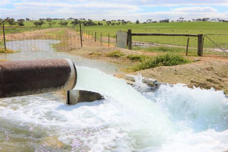 272 Sugarloaf Rd, Keith, SA 5267