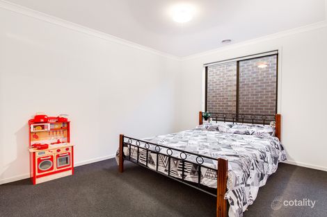 Property photo of 17 Elland Circuit Truganina VIC 3029
