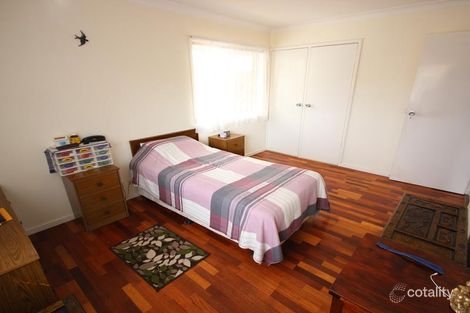 Property photo of 12 Vaggelas Crescent Biggera Waters QLD 4216
