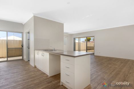 Property photo of 10 Waddingham Way Medina WA 6167