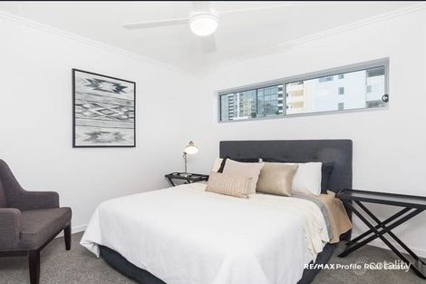 Property photo of 403/25 Walsh Street Milton QLD 4064