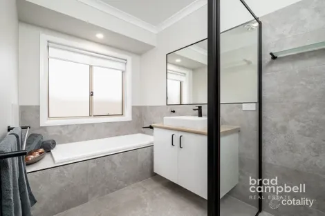 Property photo of 3/145 Sobraon Street Shepparton VIC 3630