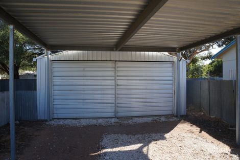 Property photo of 2 Jeffrey Crescent Murray Bridge SA 5253