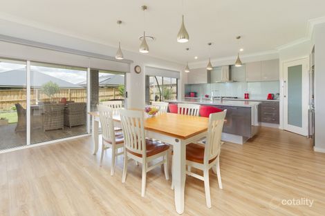 Property photo of 3 Connolly Close Renwick NSW 2575