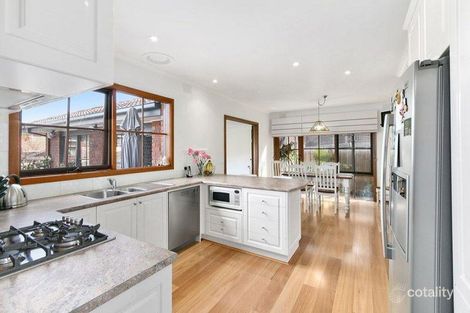 Property photo of 1 Copnal Court Glen Waverley VIC 3150