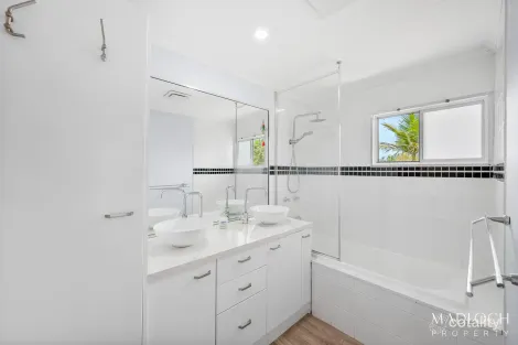 Property photo of 6 Campbell Street Clinton QLD 4680